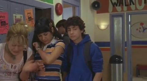 DailyDuff-dot-org_LizzieMcGuire-2x19SheSaidHeSaidSheSaid1135.jpg