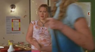 DailyDuff-dot-org_LizzieMcGuire-2x19SheSaidHeSaidSheSaid0221.jpg