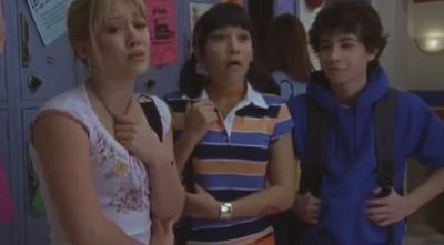 DailyDuff-dot-org_LizzieMcGuire-2x19SheSaidHeSaidSheSaid0534.jpg