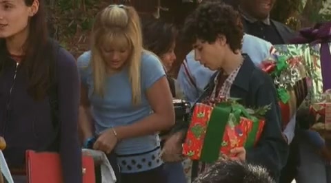 DailyDuff-dot-org_LizzieMcGuire-2x20XtremeXmas0027.jpg