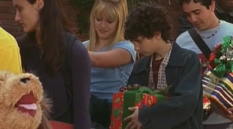 DailyDuff-dot-org_LizzieMcGuire-2x20XtremeXmas0063.jpg DailyDuff-dot-org_LizzieMcGuire-2x20XtremeXmas0063.jpg