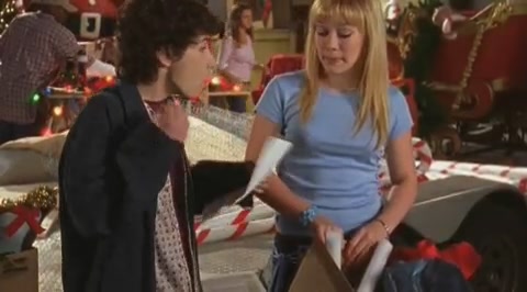 DailyDuff-dot-org_LizzieMcGuire-2x20XtremeXmas0209.jpg DailyDuff-dot-org_LizzieMcGuire-2x20XtremeXmas0209.jpg