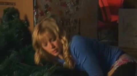 DailyDuff-dot-org_LizzieMcGuire-2x20XtremeXmas0689.jpg