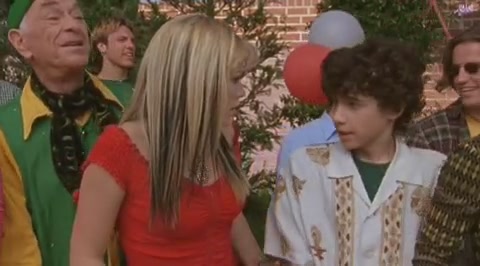 DailyDuff-dot-org_LizzieMcGuire-2x20XtremeXmas1103.jpg DailyDuff-dot-org_LizzieMcGuire-2x20XtremeXmas1103.jpg