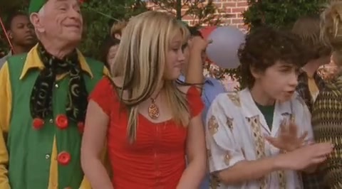 DailyDuff-dot-org_LizzieMcGuire-2x20XtremeXmas1154.jpg DailyDuff-dot-org_LizzieMcGuire-2x20XtremeXmas1154.jpg