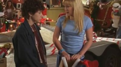 DailyDuff-dot-org_LizzieMcGuire-2x20XtremeXmas0202.jpg