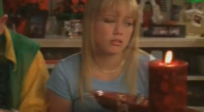 DailyDuff-dot-org_LizzieMcGuire-2x20XtremeXmas0484.jpg