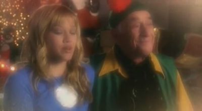 DailyDuff-dot-org_LizzieMcGuire-2x20XtremeXmas0797.jpg