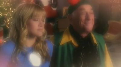 DailyDuff-dot-org_LizzieMcGuire-2x20XtremeXmas0812.jpg