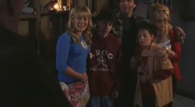 DailyDuff-dot-org_LizzieMcGuire-2x20XtremeXmas0991.jpg