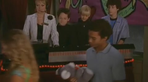 DailyDuff-dot-org_LizzieMcGuire-2x21LizziesEleven1138.jpg