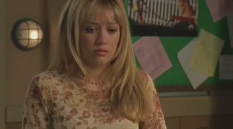 DailyDuff-dot-org_LizzieMcGuire-2x22DearLizzie0009.jpg