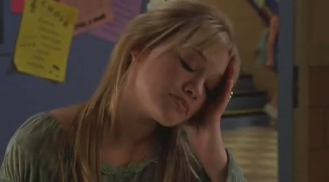 DailyDuff-dot-org_LizzieMcGuire-2x22DearLizzie0529.jpg