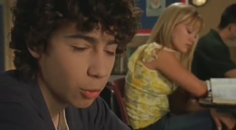 DailyDuff-dot-org_LizzieMcGuire-2x22DearLizzie1104.jpg