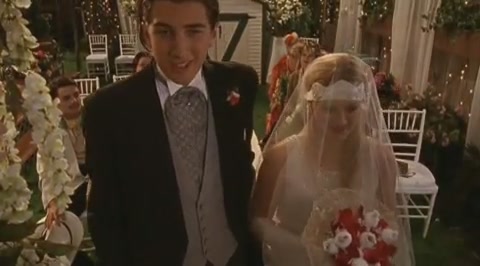 DailyDuff-dot-org_LizzieMcGuire-2x23Clue-Less0024.jpg