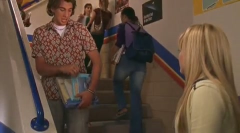DailyDuff-dot-org_LizzieMcGuire-2x23Clue-Less0158.jpg