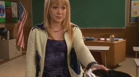 DailyDuff-dot-org_LizzieMcGuire-2x23Clue-Less0223.jpg