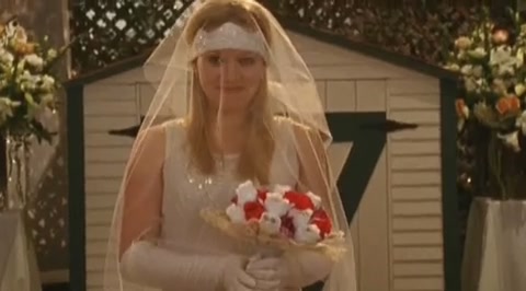 DailyDuff-dot-org_LizzieMcGuire-2x23Clue-Less0374.jpg