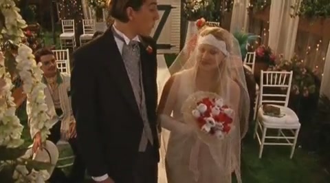 DailyDuff-dot-org_LizzieMcGuire-2x23Clue-Less0386.jpg