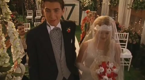 DailyDuff-dot-org_LizzieMcGuire-2x23Clue-Less0387.jpg
