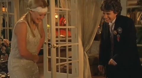 DailyDuff-dot-org_LizzieMcGuire-2x23Clue-Less1210.jpg