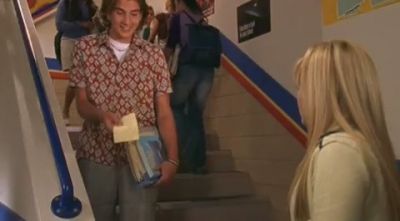 DailyDuff-dot-org_LizzieMcGuire-2x23Clue-Less0159.jpg