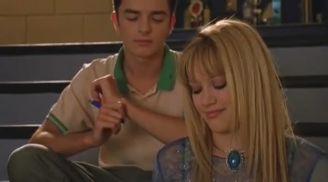 DailyDuff-dot-org_LizzieMcGuire-2x24ByeByeHillridgeJuniorHigh1690.jpg DailyDuff-dot-org_LizzieMcGuire-2x24ByeByeHillridgeJuniorHigh1690.jpg