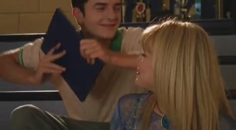 DailyDuff-dot-org_LizzieMcGuire-2x24ByeByeHillridgeJuniorHigh1698.jpg DailyDuff-dot-org_LizzieMcGuire-2x24ByeByeHillridgeJuniorHigh1698.jpg