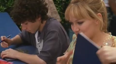 DailyDuff-dot-org_LizzieMcGuire-2x24ByeByeHillridgeJuniorHigh2005.jpg DailyDuff-dot-org_LizzieMcGuire-2x24ByeByeHillridgeJuniorHigh2005.jpg