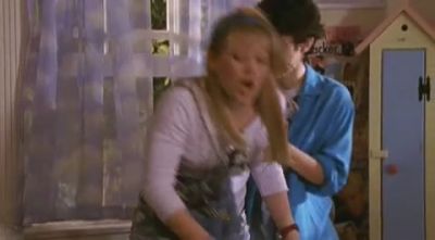 DailyDuff-dot-org_LizzieMcGuire-2x24ByeByeHillridgeJuniorHigh2348.jpg