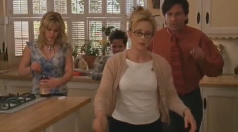 DailyDuff-dot-org_LizzieMcGuire-2x25Bunkies0123.jpg DailyDuff-dot-org_LizzieMcGuire-2x25Bunkies0123.jpg