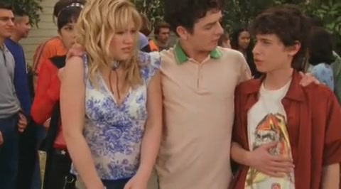 DailyDuff-dot-org_LizzieMcGuire-2x25Bunkies0240.jpg DailyDuff-dot-org_LizzieMcGuire-2x25Bunkies0240.jpg