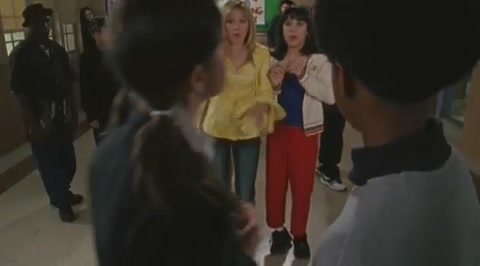 DailyDuff-dot-org_LizzieMcGuire-2x25Bunkies0809.jpg DailyDuff-dot-org_LizzieMcGuire-2x25Bunkies0809.jpg