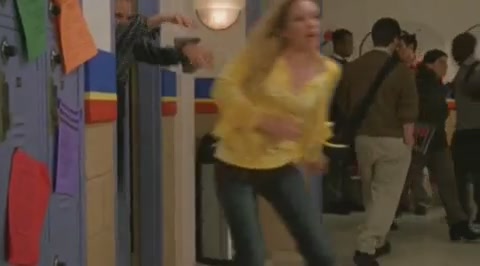 DailyDuff-dot-org_LizzieMcGuire-2x25Bunkies0815.jpg DailyDuff-dot-org_LizzieMcGuire-2x25Bunkies0815.jpg