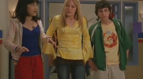 DailyDuff-dot-org_LizzieMcGuire-2x25Bunkies0820.jpg DailyDuff-dot-org_LizzieMcGuire-2x25Bunkies0820.jpg