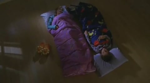 DailyDuff-dot-org_LizzieMcGuire-2x25Bunkies0919.jpg DailyDuff-dot-org_LizzieMcGuire-2x25Bunkies0919.jpg