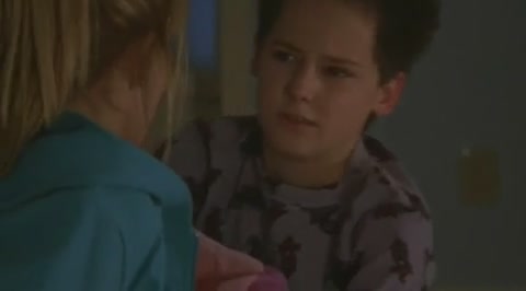 DailyDuff-dot-org_LizzieMcGuire-2x25Bunkies0925.jpg DailyDuff-dot-org_LizzieMcGuire-2x25Bunkies0925.jpg