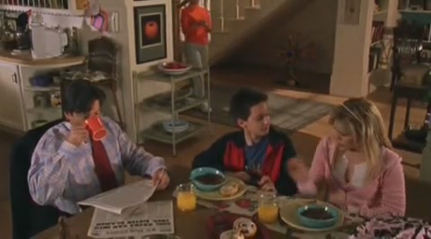 DailyDuff-dot-org_LizzieMcGuire-2x25Bunkies0983.jpg DailyDuff-dot-org_LizzieMcGuire-2x25Bunkies0983.jpg