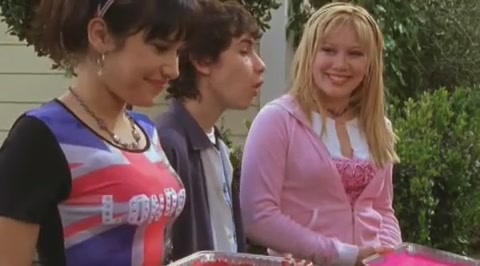 DailyDuff-dot-org_LizzieMcGuire-2x25Bunkies1128.jpg DailyDuff-dot-org_LizzieMcGuire-2x25Bunkies1128.jpg