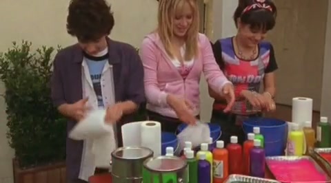 DailyDuff-dot-org_LizzieMcGuire-2x25Bunkies1170.jpg DailyDuff-dot-org_LizzieMcGuire-2x25Bunkies1170.jpg