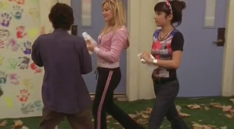 DailyDuff-dot-org_LizzieMcGuire-2x25Bunkies1175.jpg DailyDuff-dot-org_LizzieMcGuire-2x25Bunkies1175.jpg