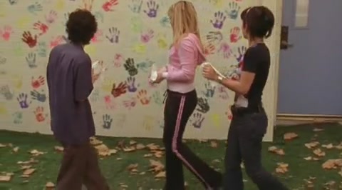 DailyDuff-dot-org_LizzieMcGuire-2x25Bunkies1177.jpg DailyDuff-dot-org_LizzieMcGuire-2x25Bunkies1177.jpg