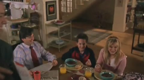 DailyDuff-dot-org_LizzieMcGuire-2x25Bunkies1199.jpg DailyDuff-dot-org_LizzieMcGuire-2x25Bunkies1199.jpg