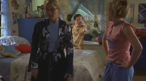 DailyDuff-dot-org_LizzieMcGuire-2x25Bunkies1223.jpg