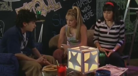 DailyDuff-dot-org_LizzieMcGuire-2x26AGordoStory0288.jpg