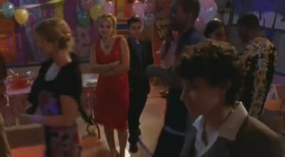 DailyDuff-dot-org_LizzieMcGuire-2x26AGordoStory1187.jpg