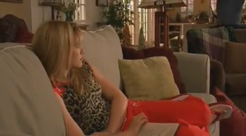 DailyDuff-dot-org_LizzieMcGuire-2x27GrubbyLongjohnsOldeTymeRevue0000.jpg