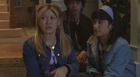DailyDuff-dot-org_LizzieMcGuire-2x27GrubbyLongjohnsOldeTymeRevue0194.jpg