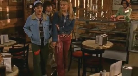 DailyDuff-dot-org_LizzieMcGuire-2x27GrubbyLongjohnsOldeTymeRevue0442.jpg DailyDuff-dot-org_LizzieMcGuire-2x27GrubbyLongjohnsOldeTymeRevue0442.jpg