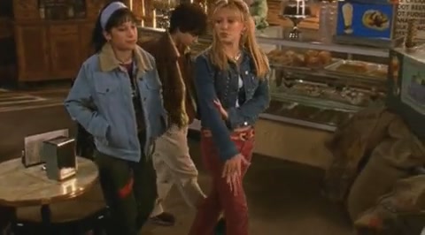 DailyDuff-dot-org_LizzieMcGuire-2x27GrubbyLongjohnsOldeTymeRevue0445.jpg DailyDuff-dot-org_LizzieMcGuire-2x27GrubbyLongjohnsOldeTymeRevue0445.jpg